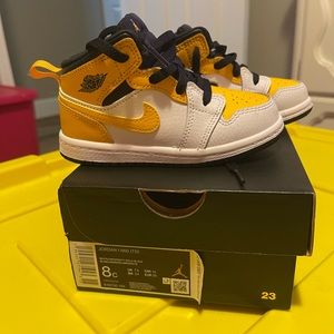 Jordan 1 Mid